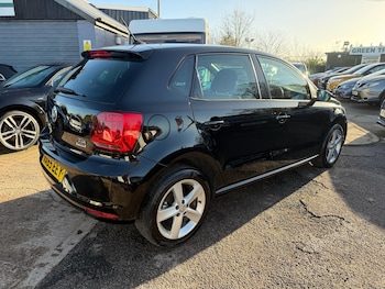 Used Volkswagen Polo 2015 for sale - 76736830: Photo