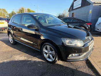 Used Volkswagen Polo 2015 for sale - 76736830: Photo