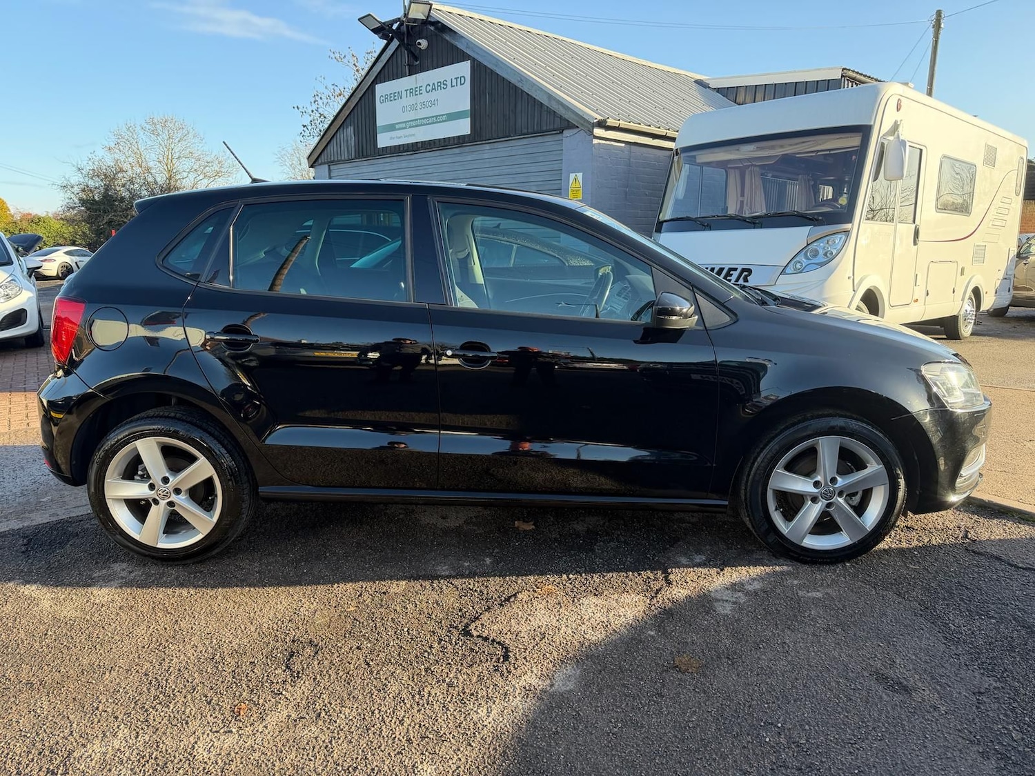 Used Volkswagen Polo 2015 for sale - 76736830: Photo 7