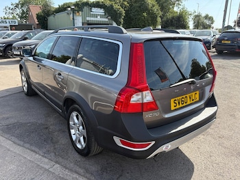 Used Volvo XC70 2010 for sale - 79504066: Photo