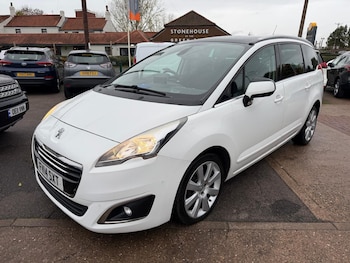 Used Peugeot 5008 2014 for sale - 76563599: Photo