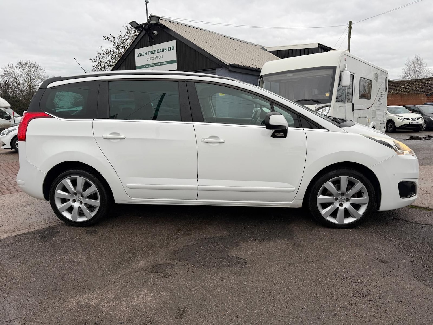 Used Peugeot 5008 2014 for sale - 76563599: Photo 5