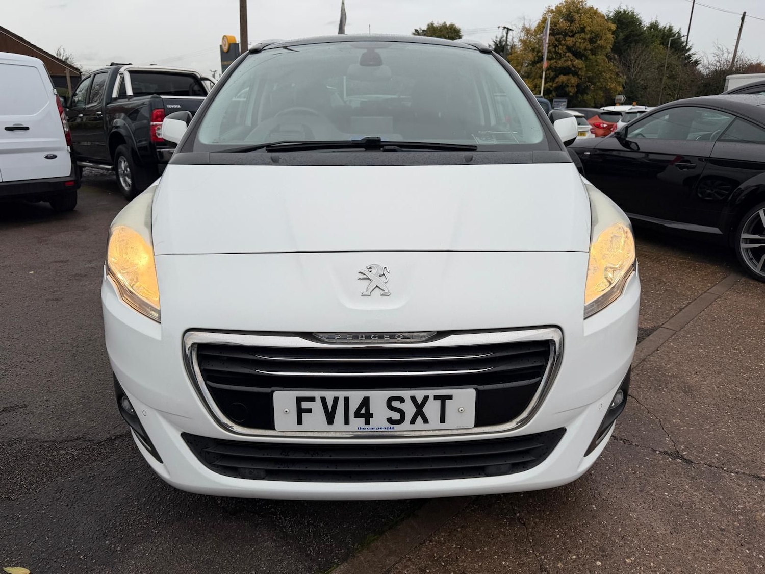 Used Peugeot 5008 2014 for sale - 76563599: Photo 6