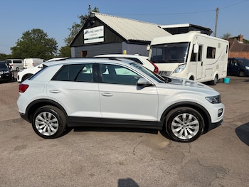 Used Volkswagen T-Roc 2018 for sale - 79170849: Photo