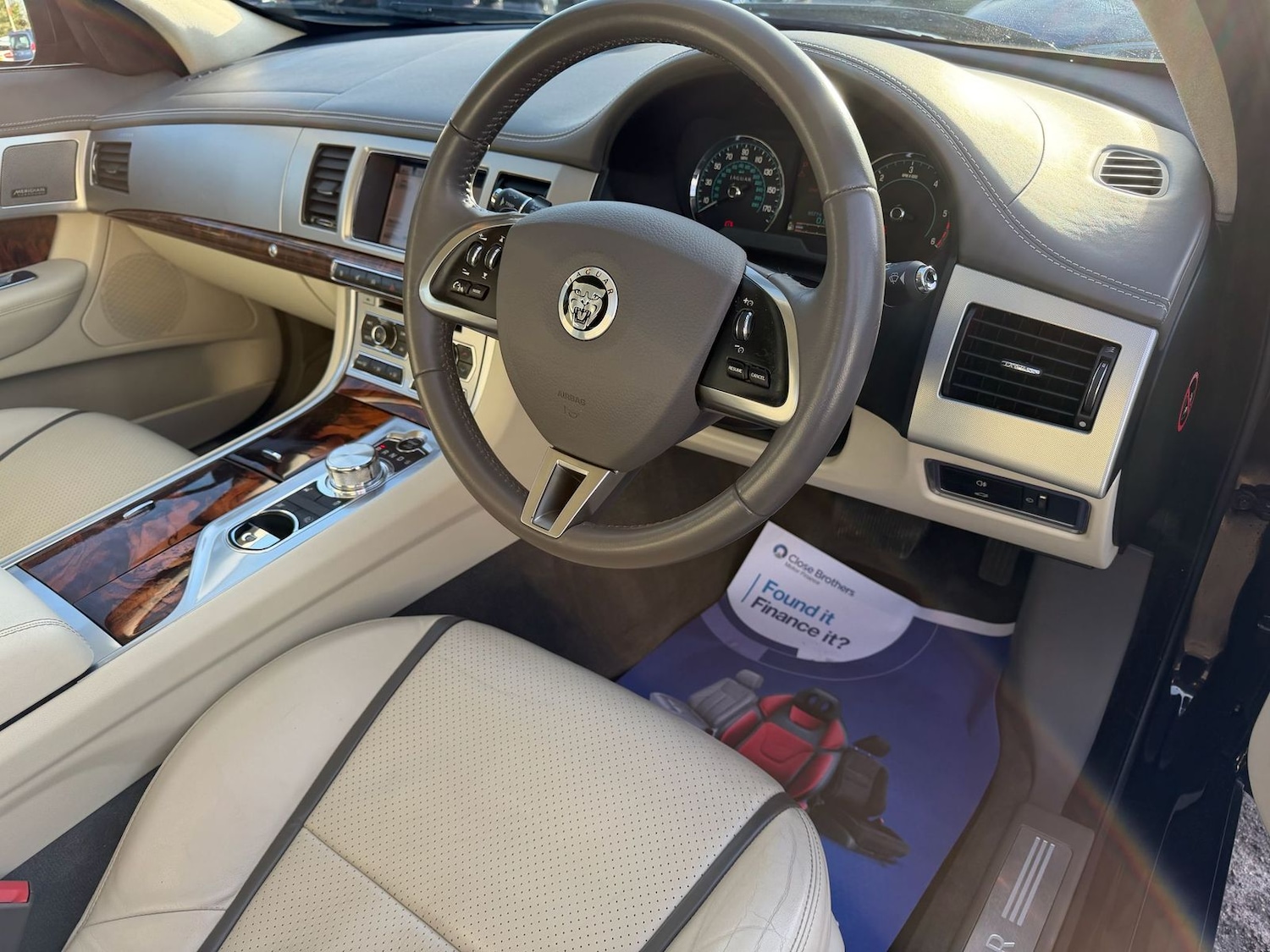 Used Jaguar XF 2012 for sale - 76736824: Photo 10