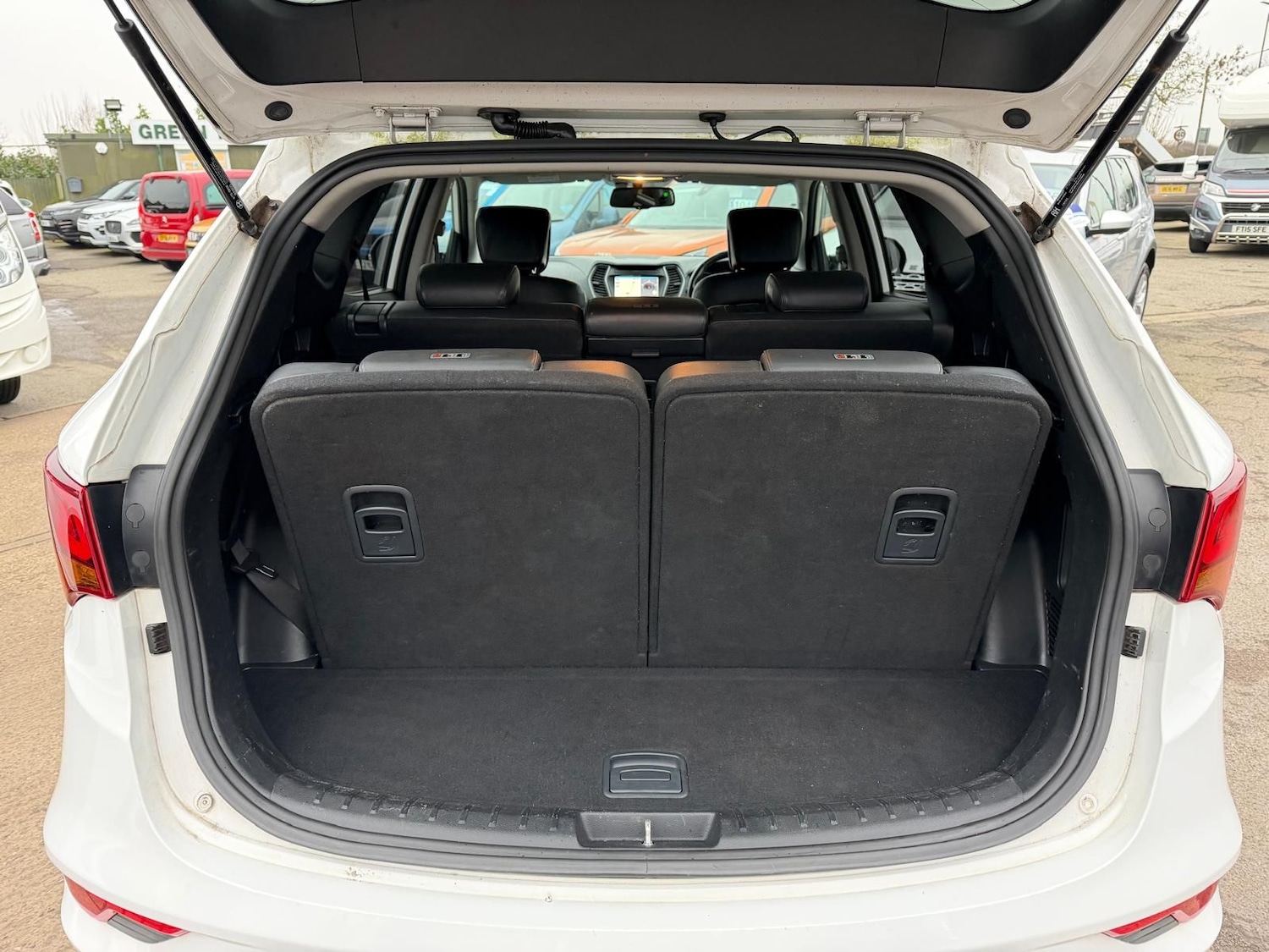 Used Hyundai Santa Fe 2016 for sale - 77442737: Photo 15