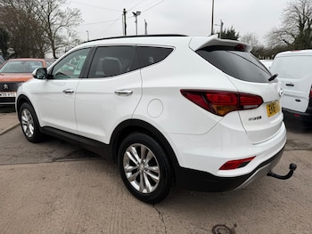 Used Hyundai Santa Fe 2016 for sale - 77442737: Photo