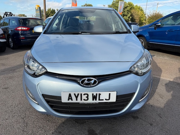 Used Hyundai i20 2013 for sale - 76190896: Photo 2