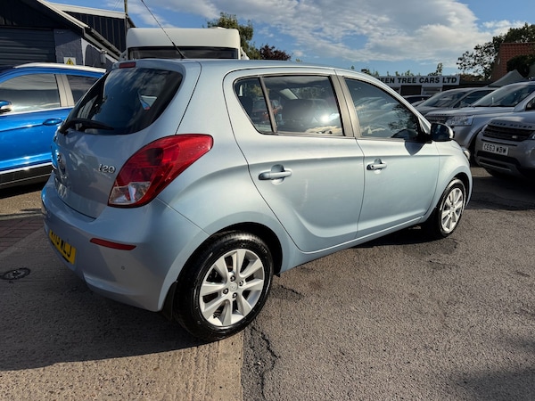 Used Hyundai i20 2013 for sale - 76190896: Photo 6