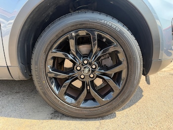 Used Land Rover Discovery Sport 2018 for sale - 79382140: Photo