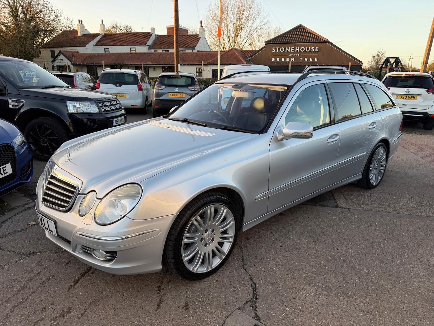Used Mercedes-Benz E Class 2009 for sale - 76614285: Photo 1