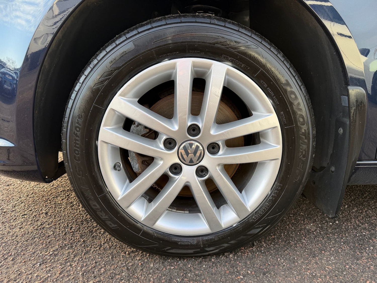 Used Volkswagen Touran 2013 for sale - 77365623: Photo 4