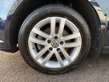 Used Volkswagen Touran 2013 for sale - 77365623: Photo