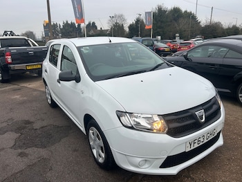 Used Dacia Sandero 2014 for sale - 77158087: Photo