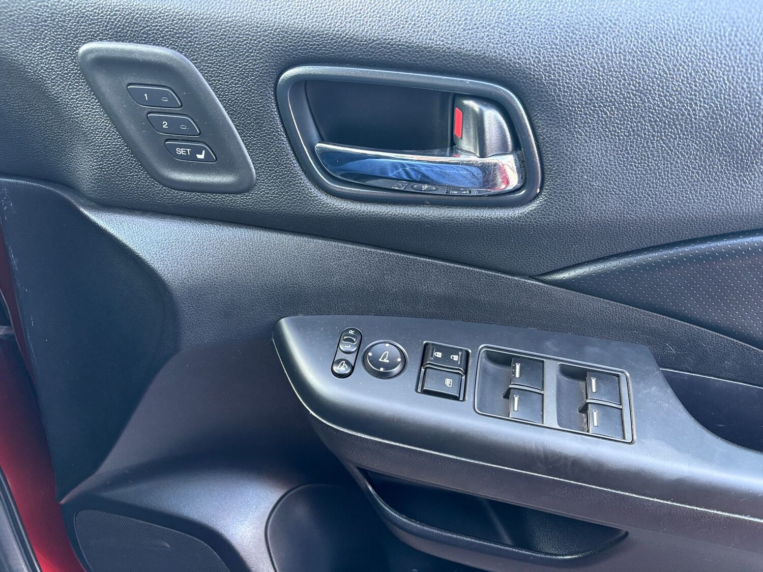 Used Honda CR-V 2015 for sale - 78022639: Photo 17