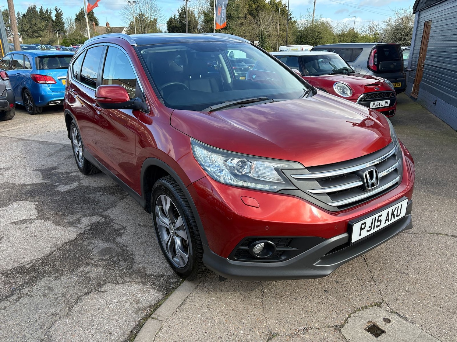 Used Honda CR-V 2015 for sale - 78022639: Photo 2