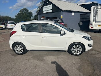 Used Hyundai i20 2013 for sale - 75416890: Photo