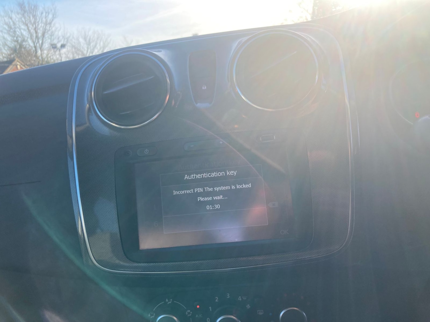 Used Dacia Sandero Stepway 2017 for sale - 77051013: Photo 8