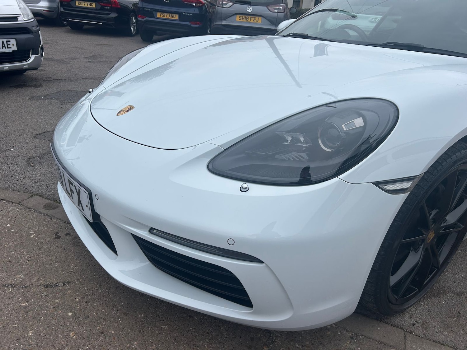 Used Porsche 718 Cayman 2018 for sale - 76297388: Photo 10
