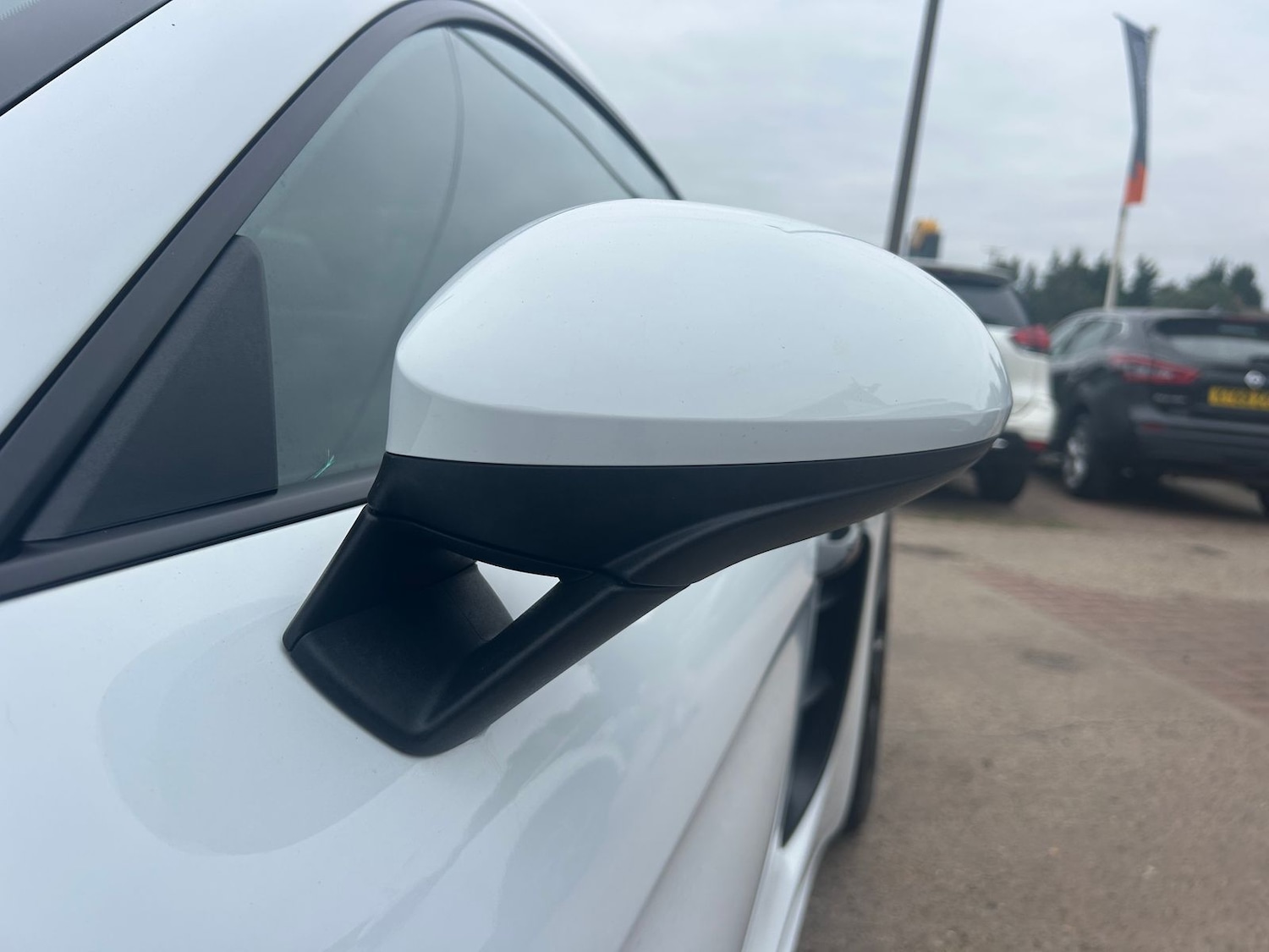 Used Porsche 718 Cayman 2018 for sale - 76297388: Photo 13