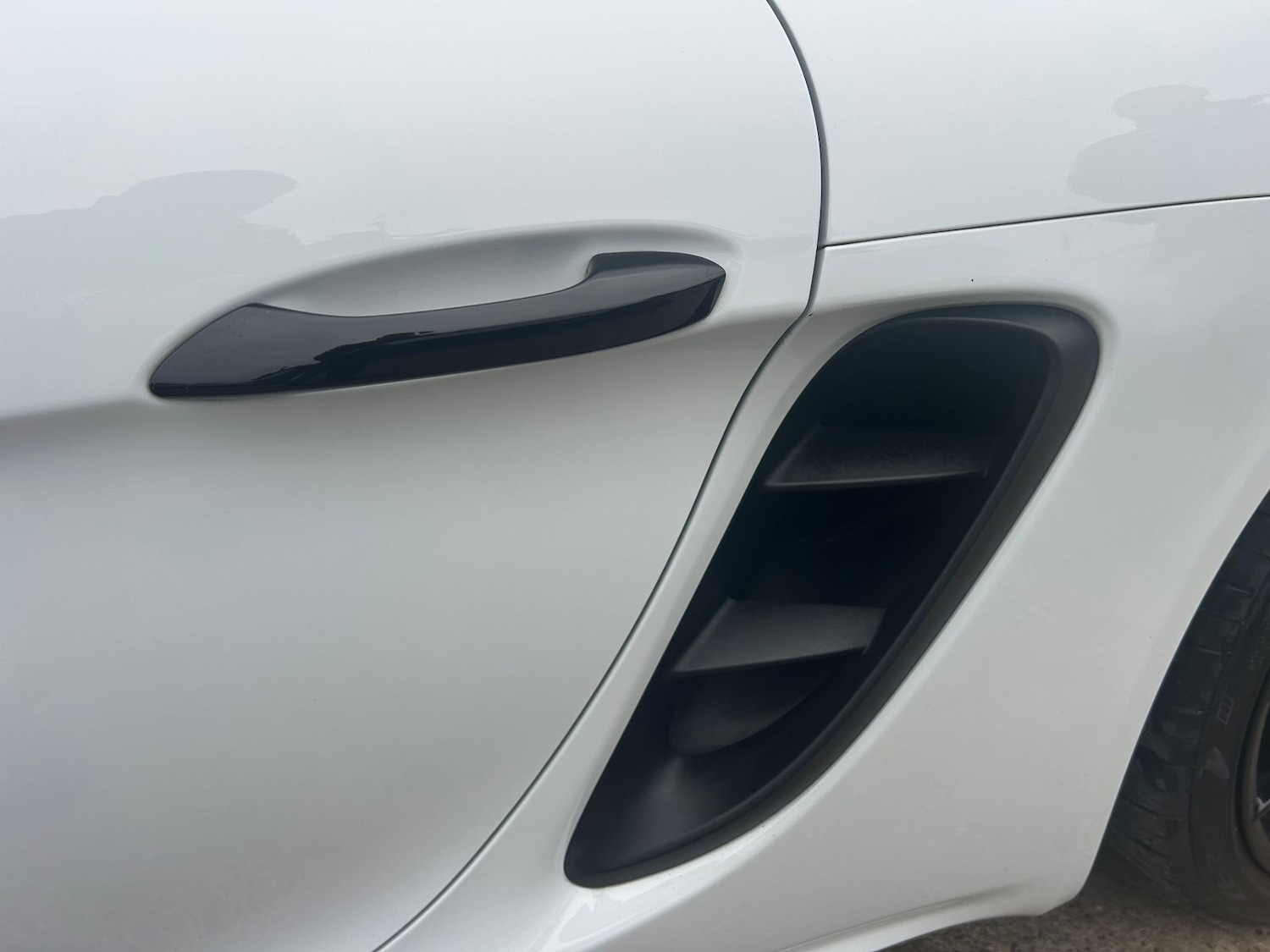 Used Porsche 718 Cayman 2018 for sale - 76297388: Photo 14