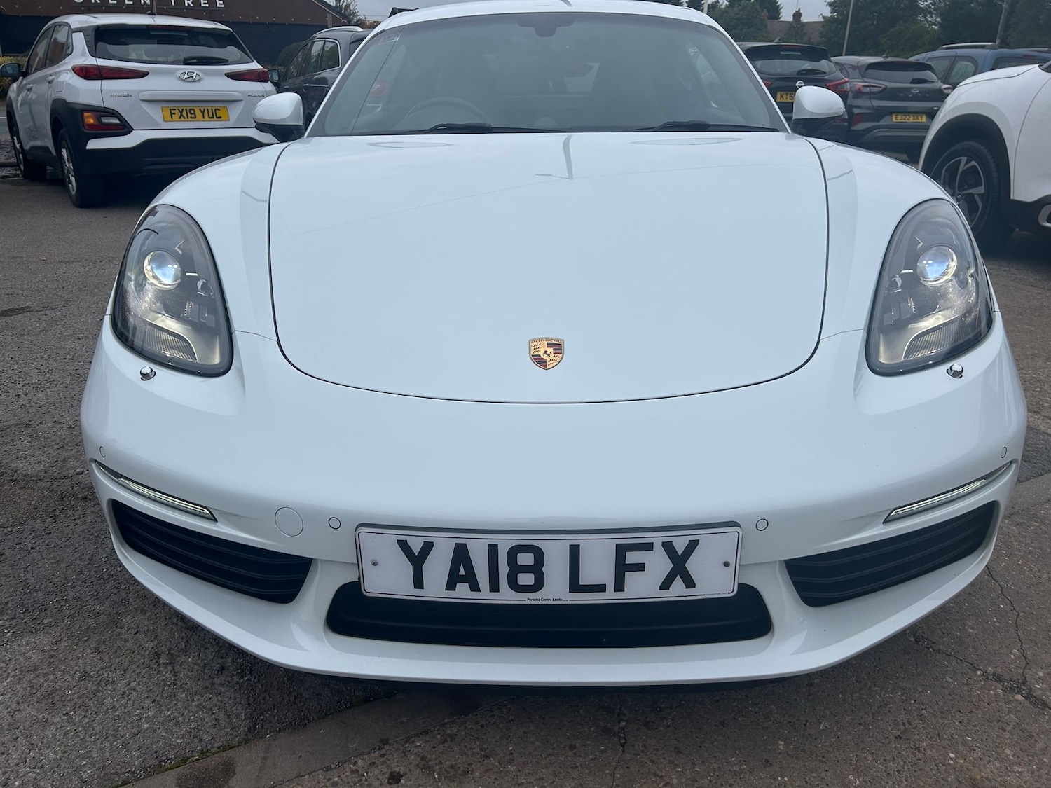 Used Porsche 718 Cayman 2018 for sale - 76297388: Photo 2
