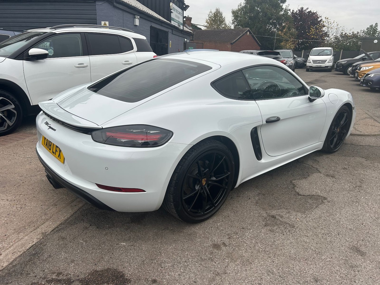 Used Porsche 718 Cayman 2018 for sale - 76297388: Photo 5