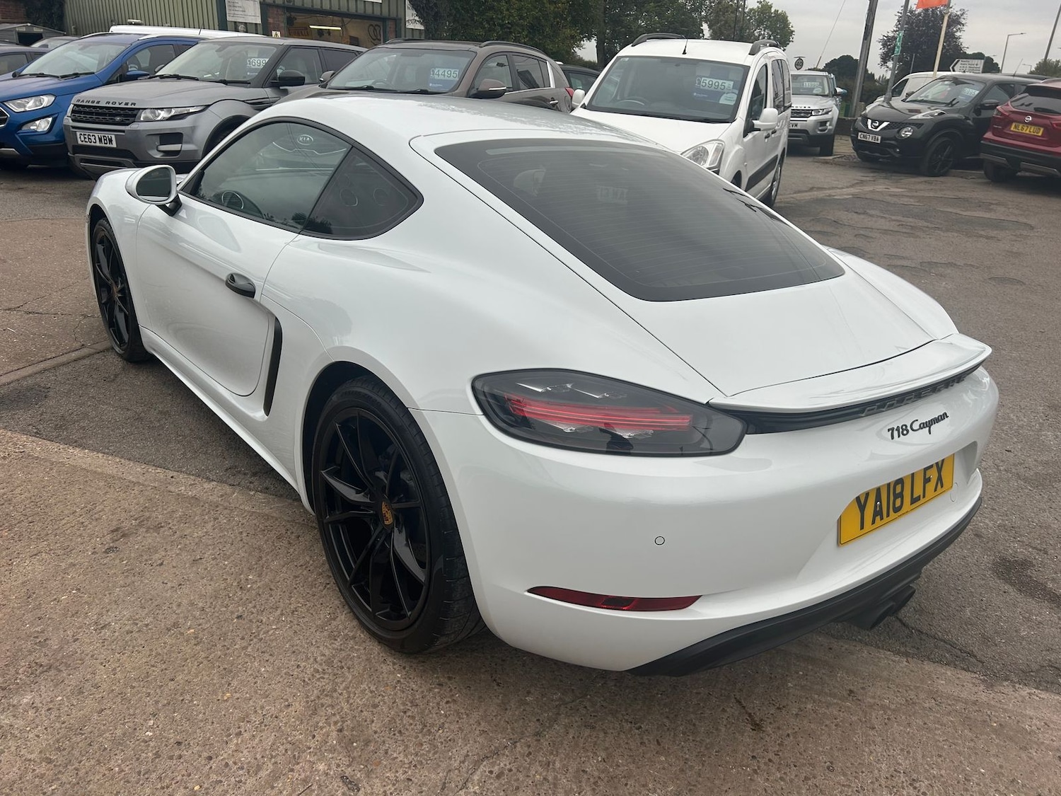 Used Porsche 718 Cayman 2018 for sale - 76297388: Photo 6