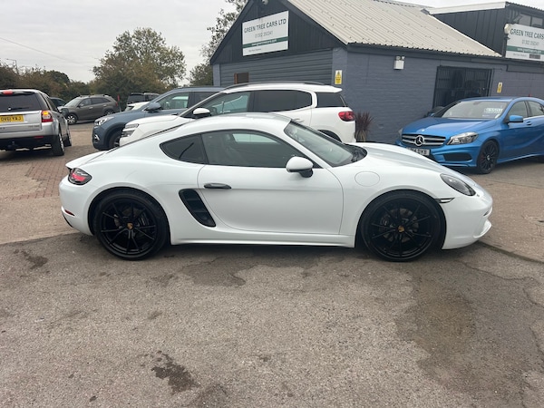 Used Porsche Cayman 2018 for sale - 76297388: Photo 8