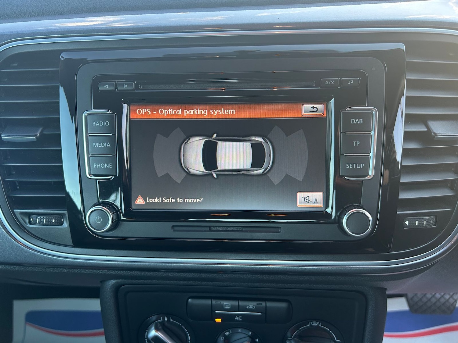 Used Volkswagen Beetle 2012 for sale - 76901627: Photo 13