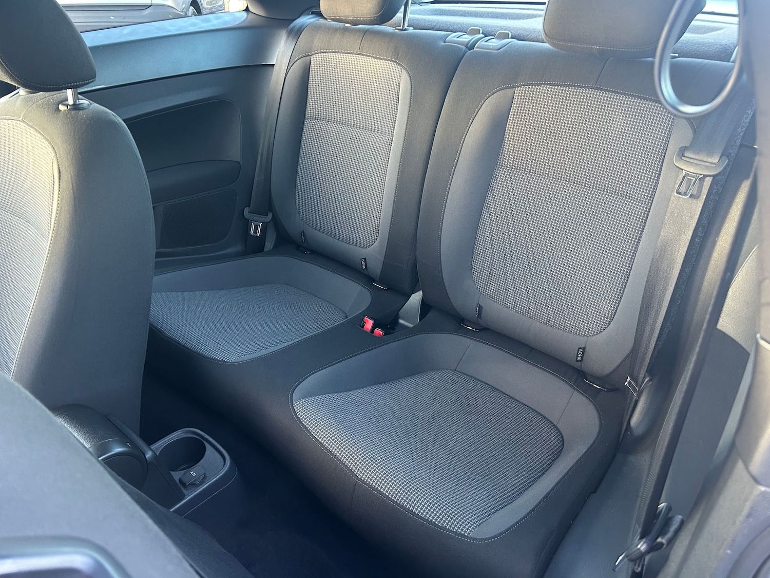 Used Volkswagen Beetle 2012 for sale - 76901627: Photo 18