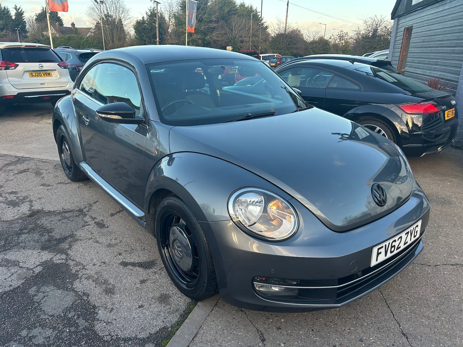 Used Volkswagen Beetle 2012 for sale - 76901627: Photo 2