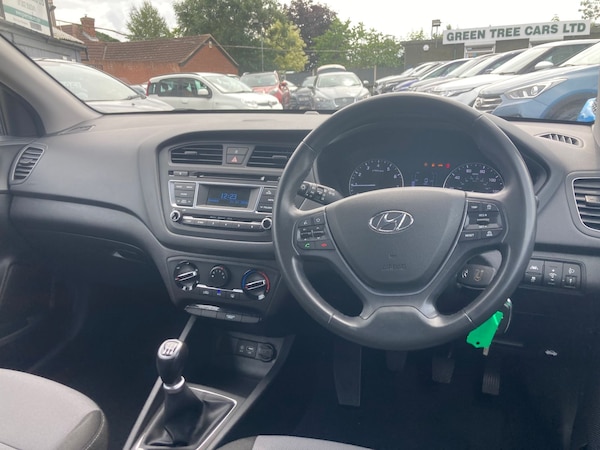 Used Hyundai i20 2017 for sale - 75312903: Photo 16