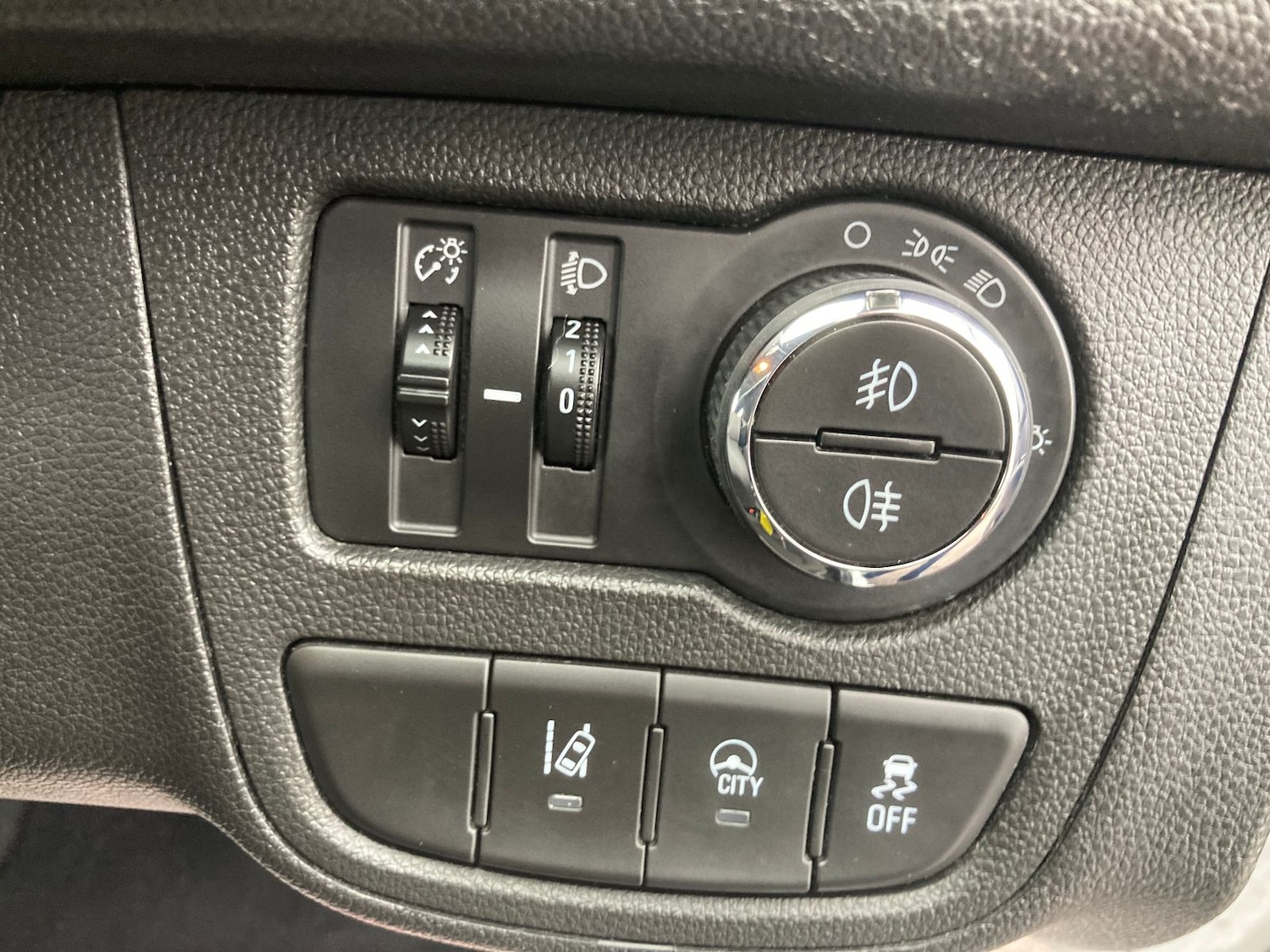 Used Vauxhall Viva 2016 for sale - 77293512: Photo 12