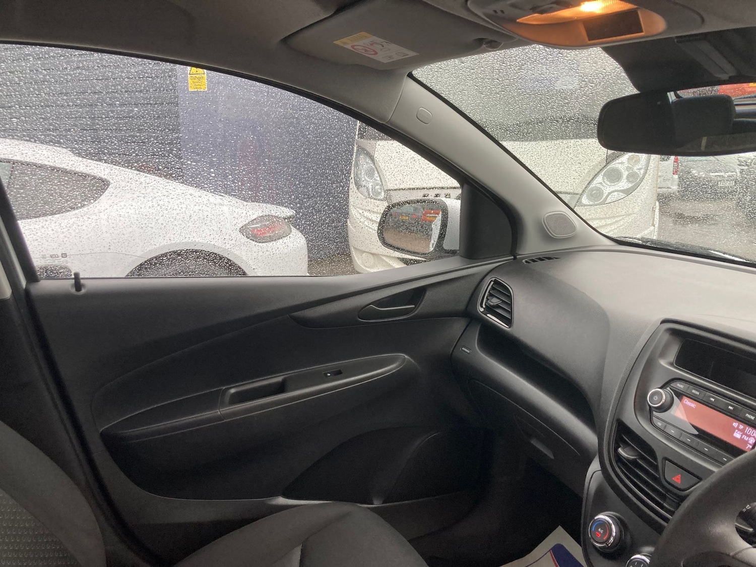 Used Vauxhall Viva 2016 for sale - 77293512: Photo 18