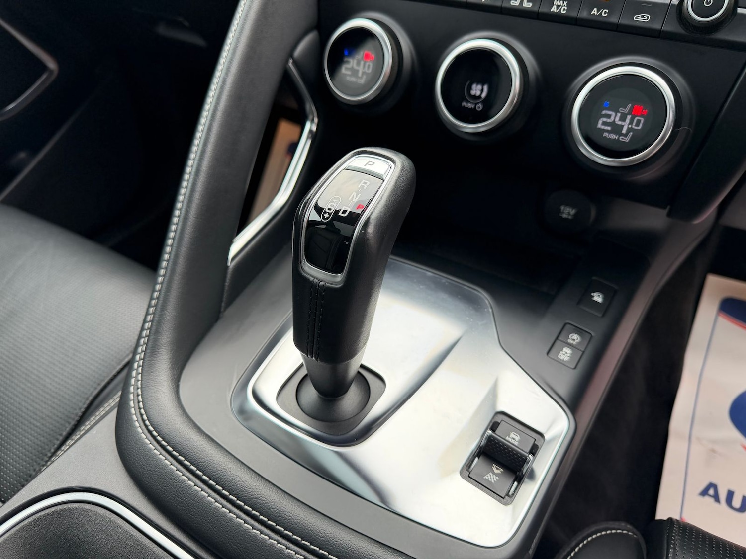 Used Jaguar E-Pace 2018 for sale - 77256584: Photo 14