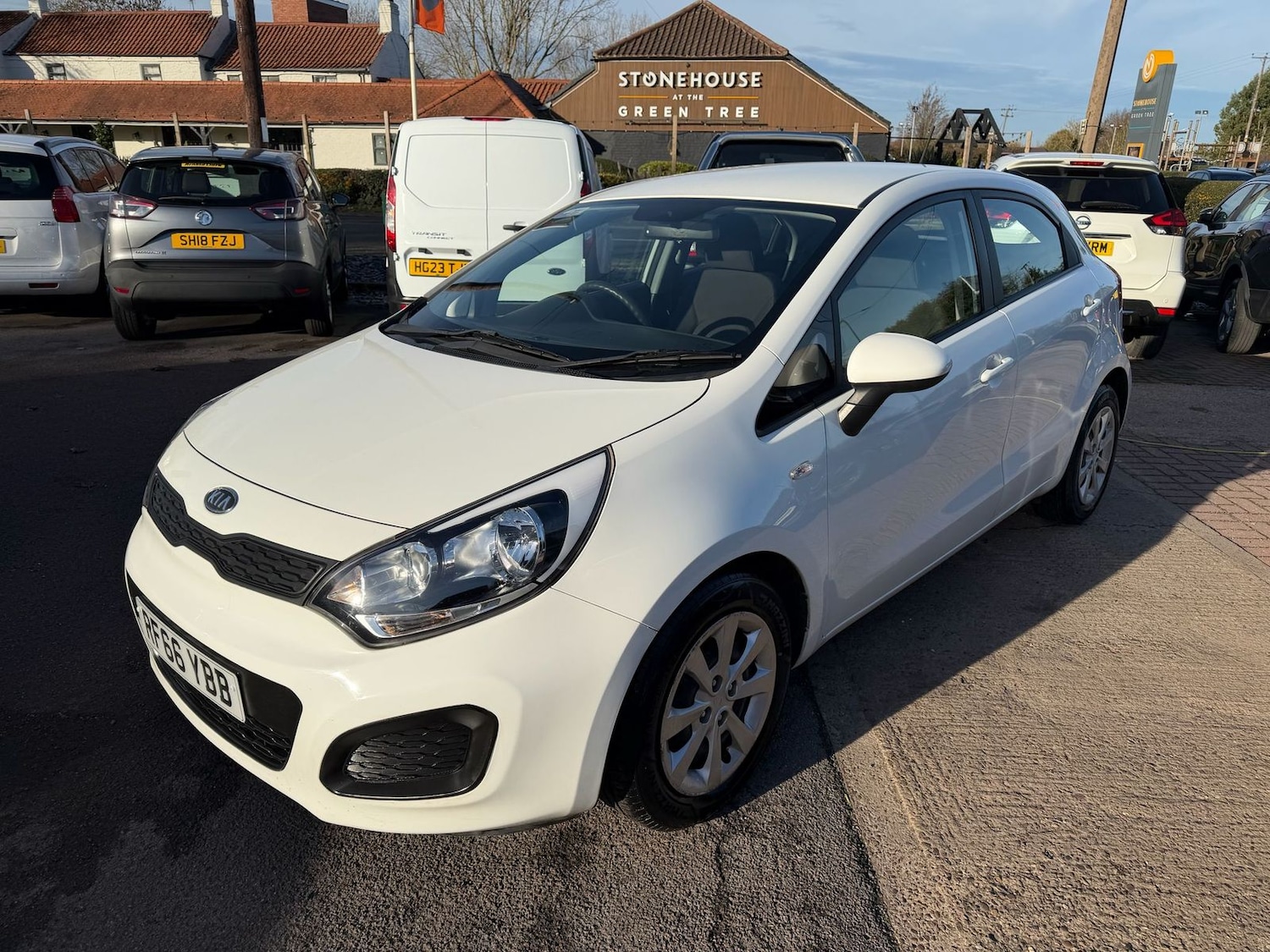 Used Kia Rio 2017 for sale - 76736819: Photo 1