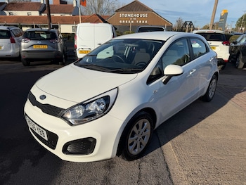 2017 - 1.25 1 Air 5dr