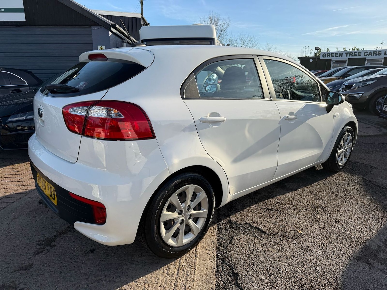 Used Kia Rio 2017 for sale - 76736819: Photo 3