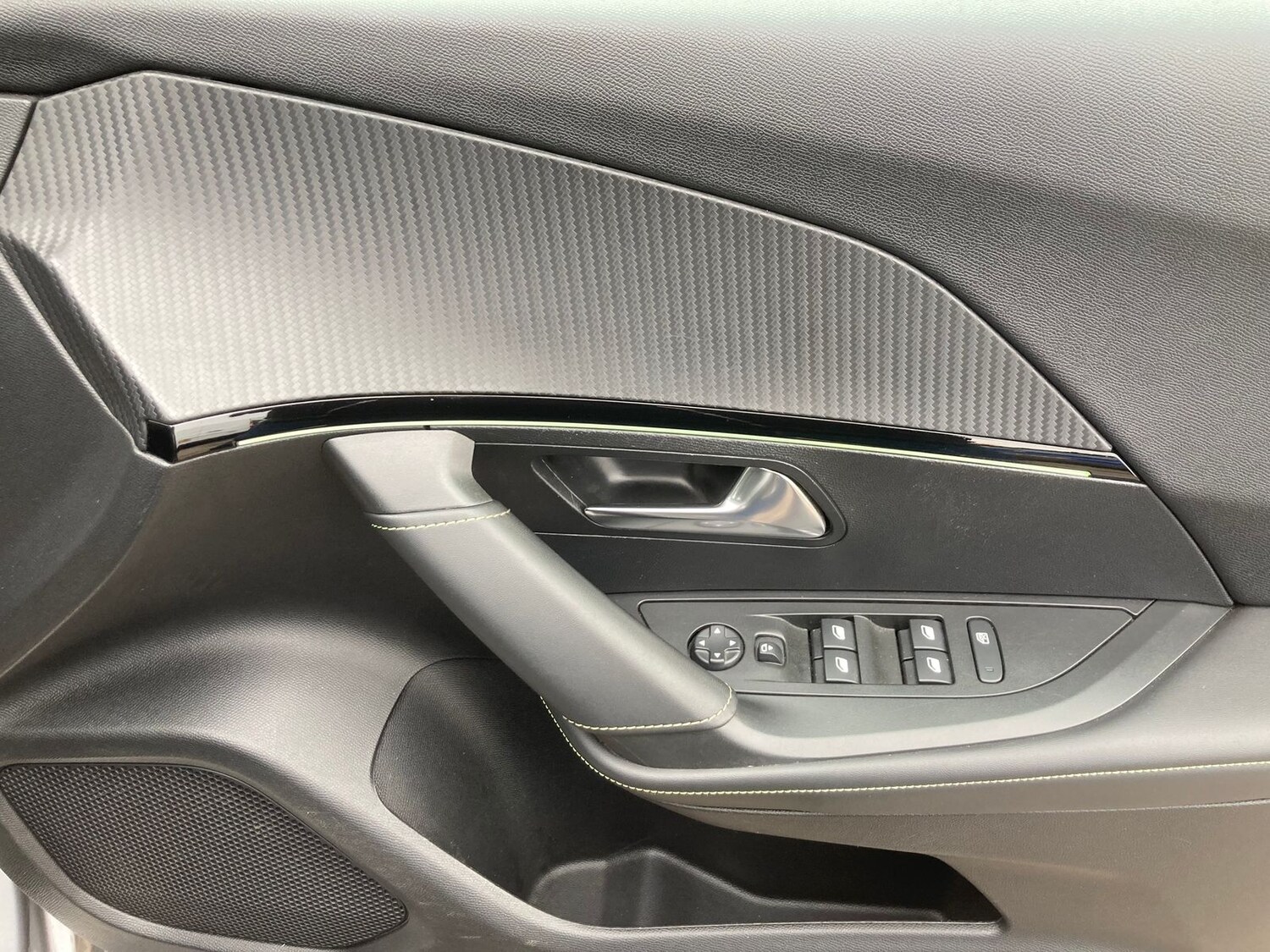 Used Peugeot 2008 2023 for sale - 77634731: Photo 11