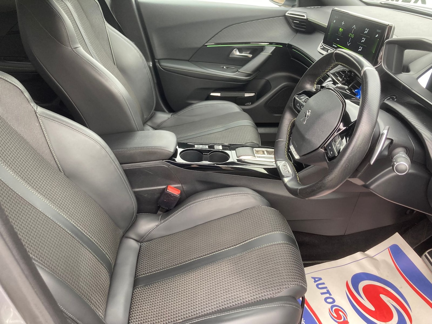 Used Peugeot 2008 2023 for sale - 77634731: Photo 12