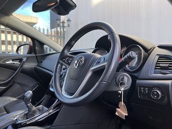 Used Vauxhall Astra GTC 2017 for sale - 77208487: Photo