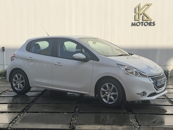 Used Peugeot 208 2013 for sale - 77749251: Photo