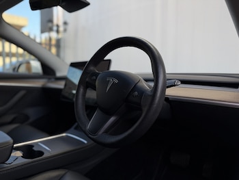 Used Tesla Model 3 2021 for sale - 76716136: Photo