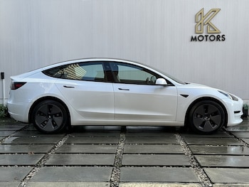 Used Tesla Model 3 2021 for sale - 76716136: Photo