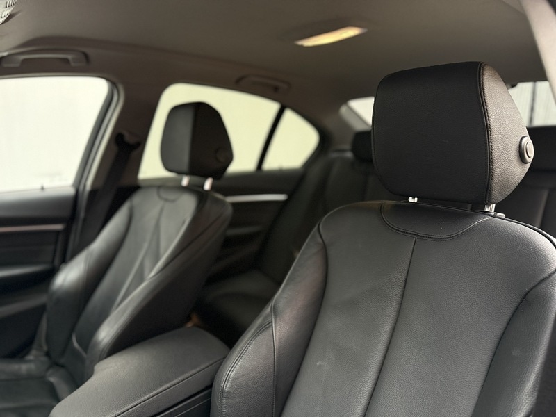 Used BMW 3 Series 2018 for sale - 76758746: Photo 30