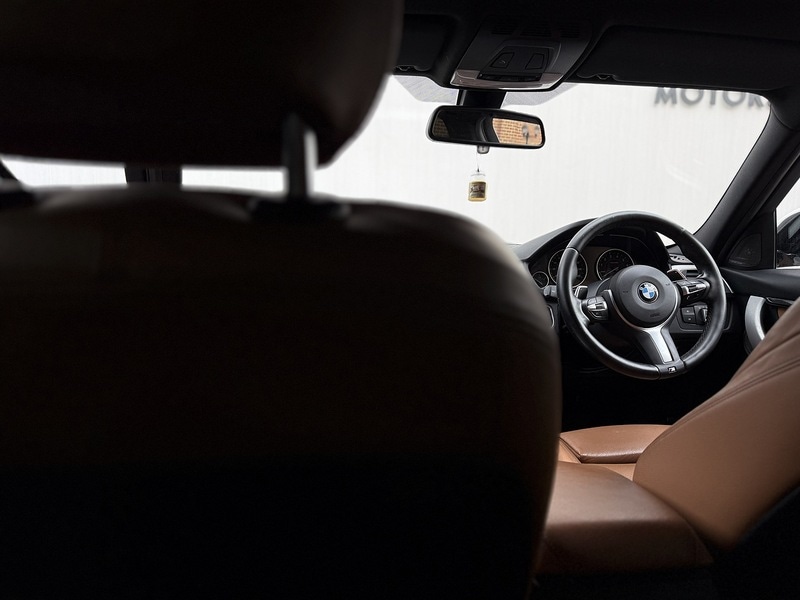 Used BMW 3 Series 2018 for sale - 76437097: Photo 12