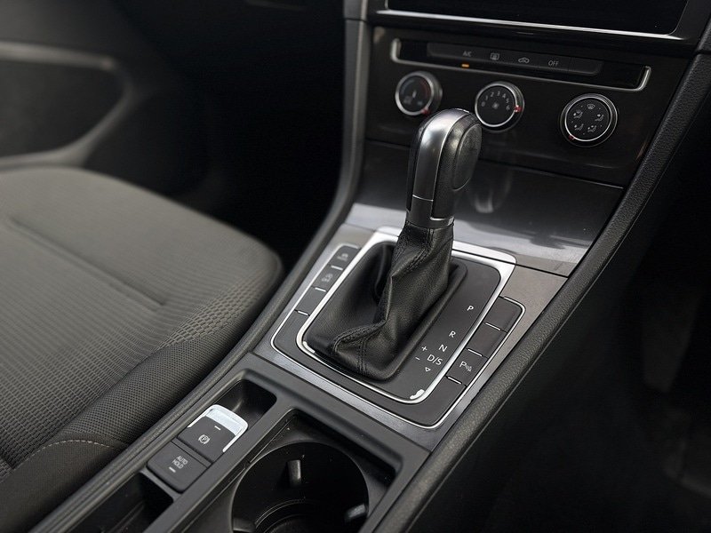 Used Volkswagen Golf 2017 for sale - 76716143: Photo 20