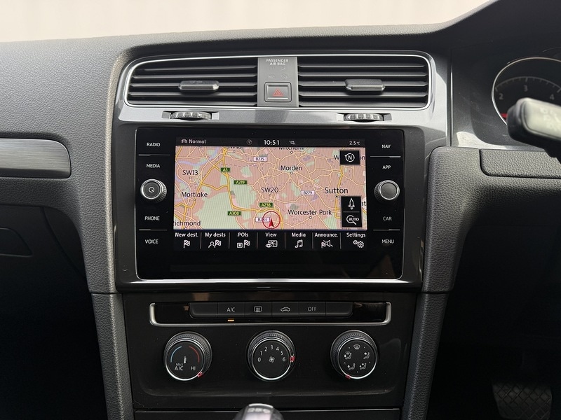 Used Volkswagen Golf 2017 for sale - 76716143: Photo 22