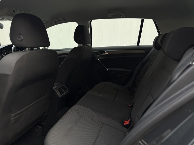 Used Volkswagen Golf 2017 for sale - 76716143: Photo 32